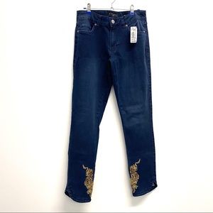 ✨NWT✨VINTAGE-FEEL STRAIGHT LEG JEANS WITH BRAWDERY